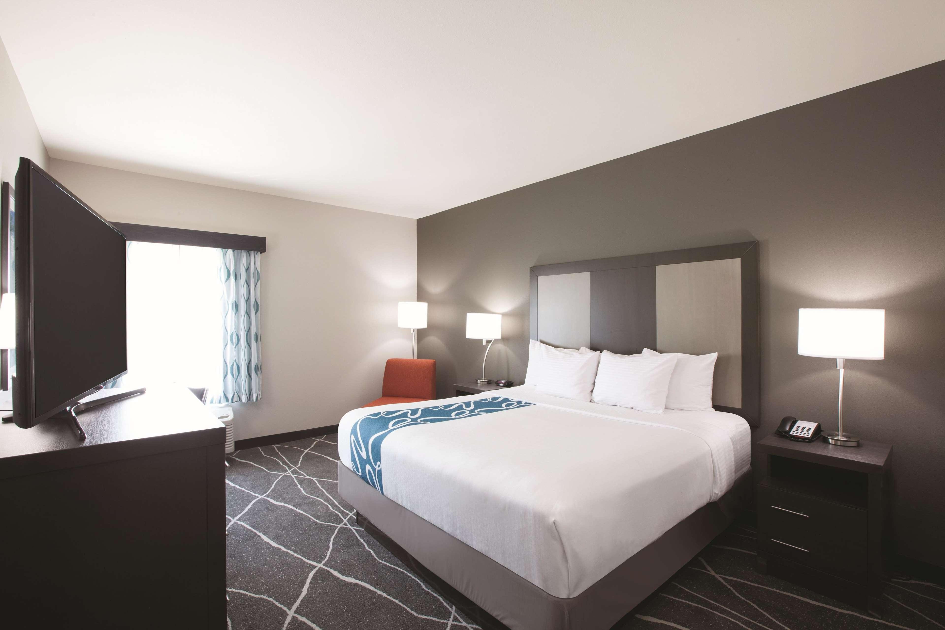 Готель La Quinta By Wyndham Tulsa Брокен-Ерров Екстер'єр фото